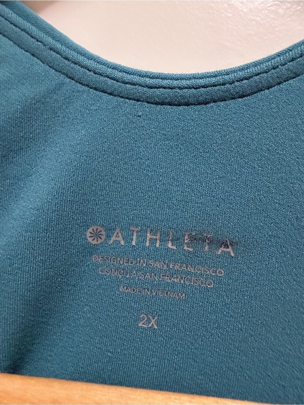 Athleta Conscious Crop D-DD+ High Neck Cropped Athletic Top with Sports Bra 2X - Picture 3 of 6